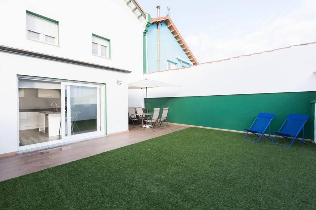 Chalet En La Cuidad- Con Jardin Y Barbacoa Gijón Buitenkant foto